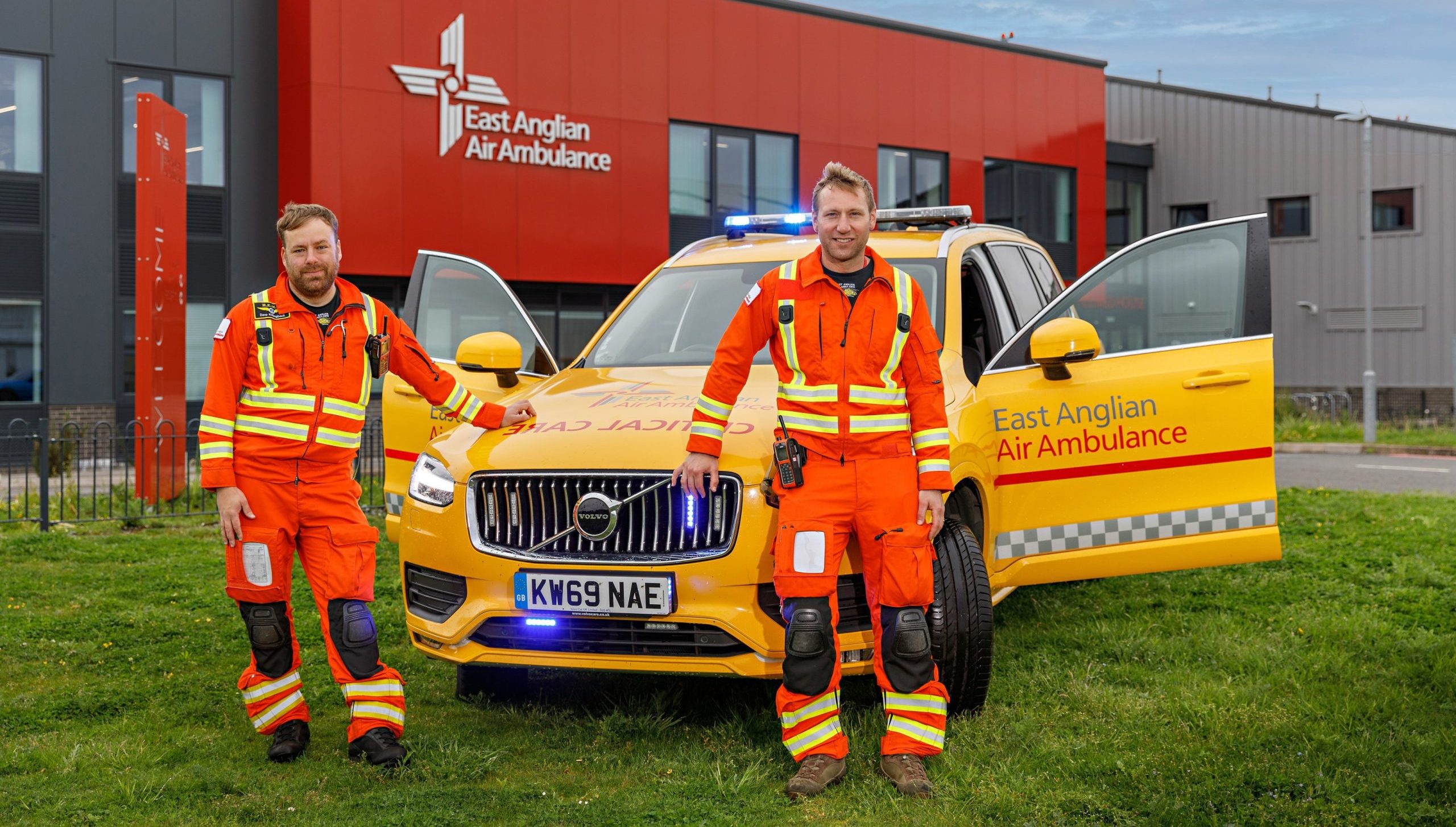 Doctor and CCP with RRV in front of Helimed House